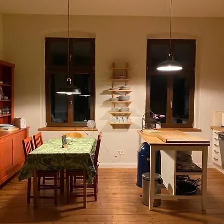 Grosszuegige Gutshaus-wohnung Nahe Saale Und Elbe *