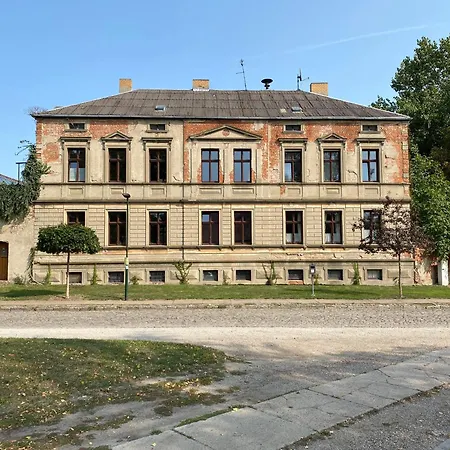 Grosszuegige Gutshaus-wohnung Nahe Saale Und Elbe Appartement