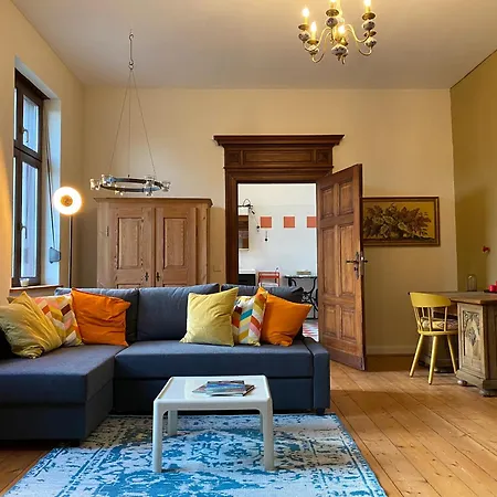 Grosszuegige Gutshaus-wohnung Nahe Saale Und Elbe Calbe