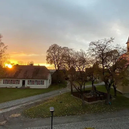 Grosszuegige Gutshaus-wohnung Nahe Saale Und Elbe