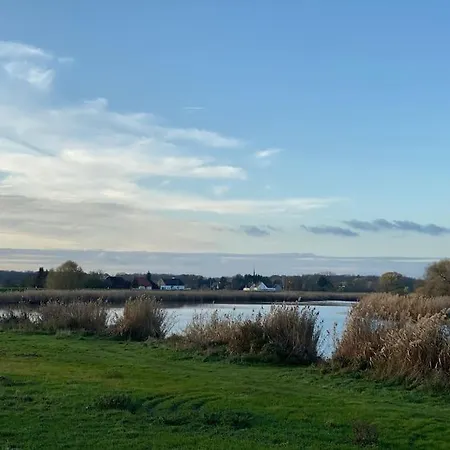 Grosszuegige Gutshaus-wohnung Nahe Saale Und Elbe * Calbe