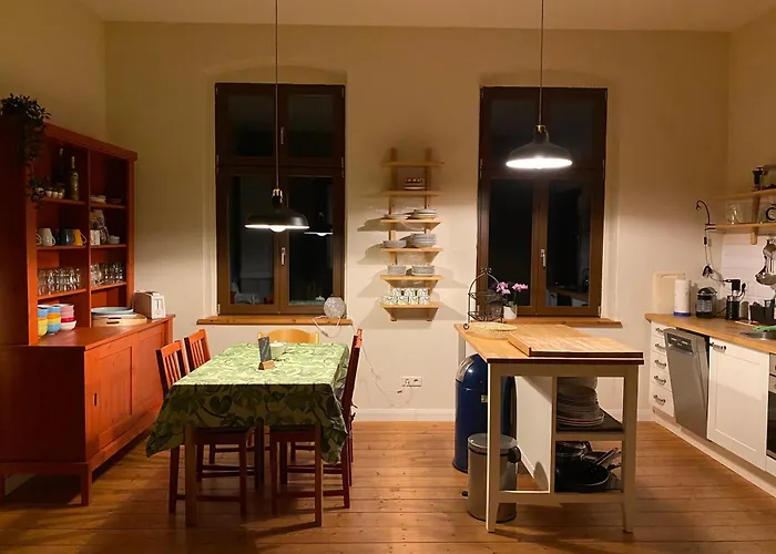 Grosszuegige Gutshaus-wohnung Nahe Saale Und Elbe *