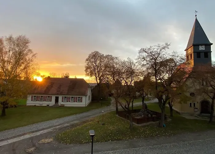 Grosszuegige Gutshaus-wohnung Nahe Saale Und Elbe