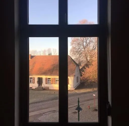 Grosszuegige Gutshaus-wohnung Nahe Saale Und Elbe Calbe